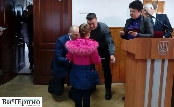 За героїзм черкаських воїнів в АТО їм посмертно присвоєно звання почесного громадянина міста