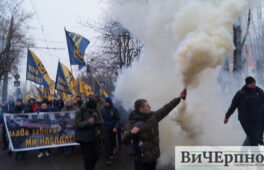 Працівники поліції розслідують події, які відбулися в приміщенні Черкаської обласної державної адміністрації