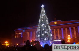 У Черкасах вже засяяла Головна ялинка міста (ФОТО)