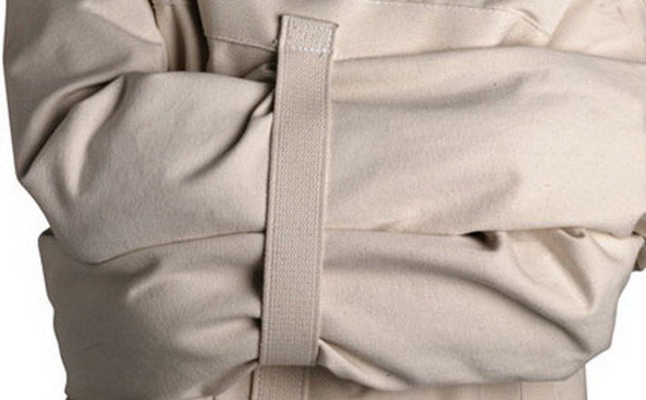 Корсунчанина, який пʼять разів ударив ножем знайомого, помістили до психлікарні