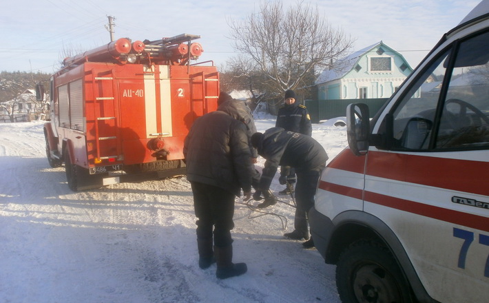 Впродовж доби рятувальники двічі надавали допомогу водіям «швидкої допомоги» та «Рено»