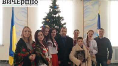Колектив “Вичерпно” защедрував з благодійною метою (ФОТО)