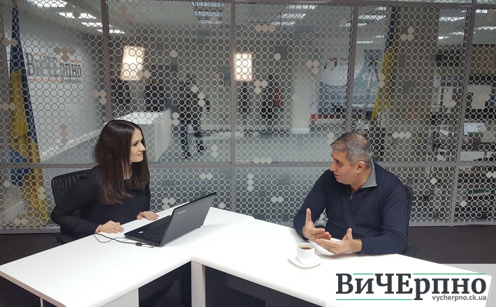 “Легше всього піаритись за бюджетні кошти”, – Араік Мкртчян у студії “ВиЧЕрпно”