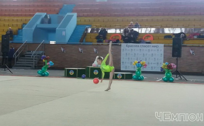 Юні гімнастки Черкащини підкорювали змагання у Харкові