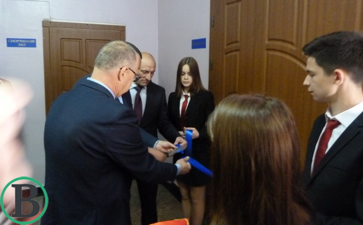 “Роботи з покращення школи будуть проводитися й надалі”, – Бондаренко на відкритті актового залу у 17-ій школі