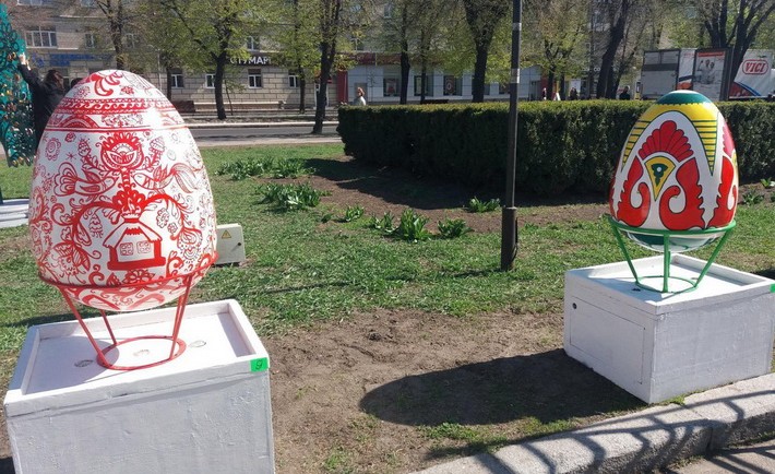 До Великодня в Черкасах прикрасять парки й сквери писанками