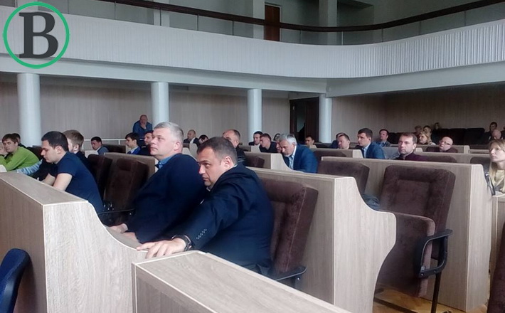 Басейн, поліклініку та дитячий табір “Фотоприладу” передадуть на баланс міста