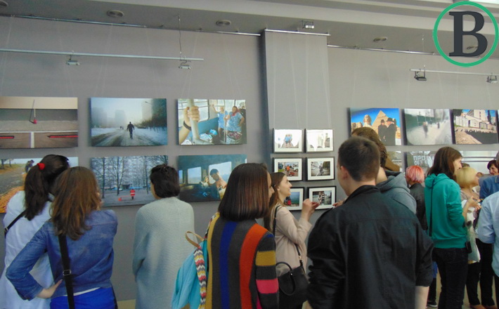 Без фотошопу: черкаський фотограф презентував свої вуличні світлини