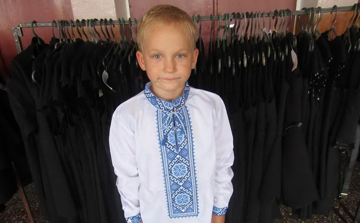 Дітям-сиротам Тальнівщини за гроші міського бюджету закупили шкільну форму