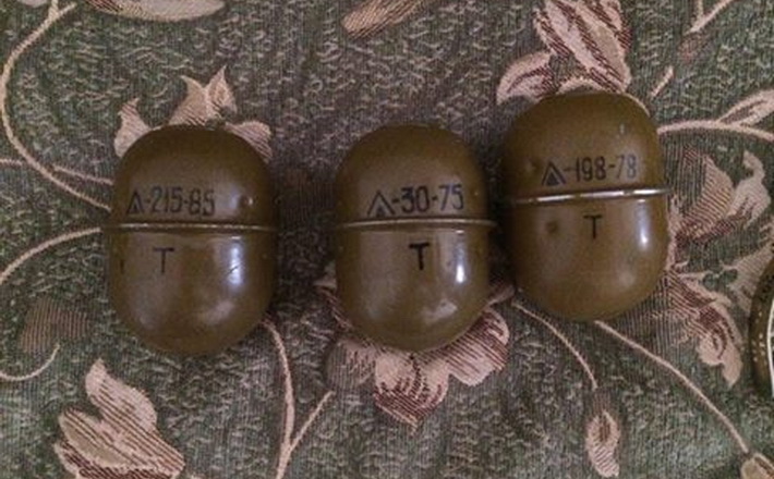 У смілянина поліцейські виявили три гранати та наркотики