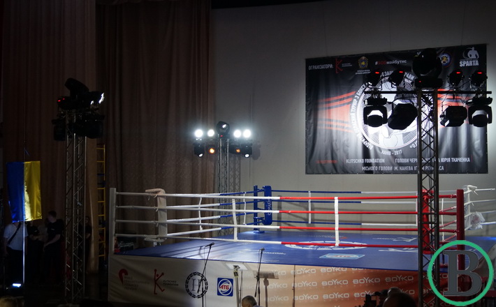 Для майбутніх чемпіонів у Каневі відкрили професійний боксерський ринг