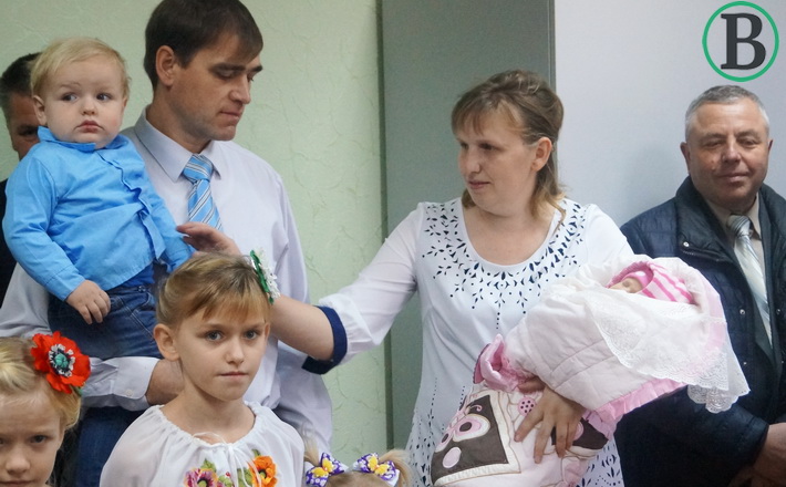 «Маєш бути і художником, і музикантом, і швачкою» – черкащанка розповіла, як це – бути мамою 10-х дітей
