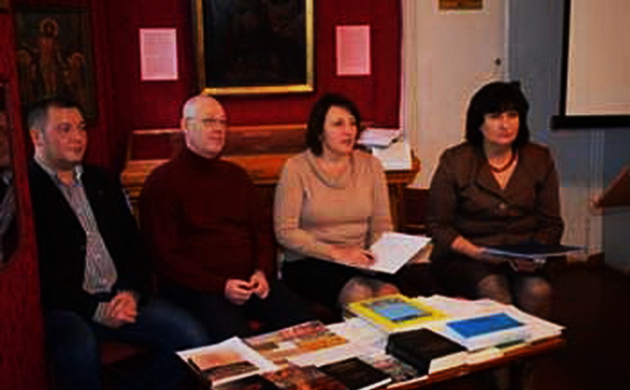 На Черкащині проведено круглий стіл з питань краєзнавчого дослідження військових поховань