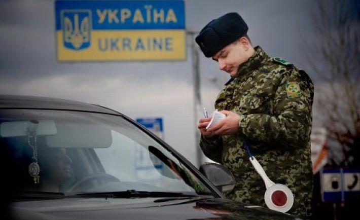 Деяким чоловікам можуть дозволити виїзд з України