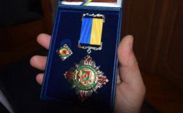 Учасника АТО з Черкащини посмертно нагородили відзнакою “За розвиток регіону”