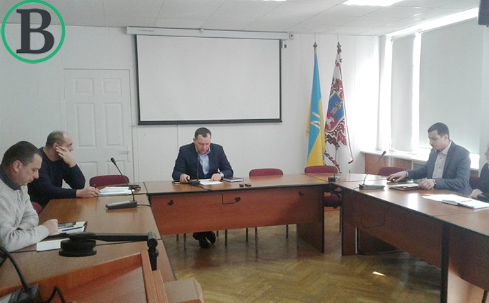 У міській раді вирішують, чи зупиняти навчальний процес у черкаських школах