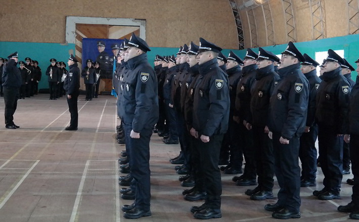 У Черкасах 50 нових патрульних поліцейських склали присягу