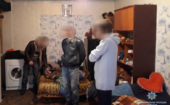 На Черкащині затримали чоловіків, які займалися виготовленням наркотиків