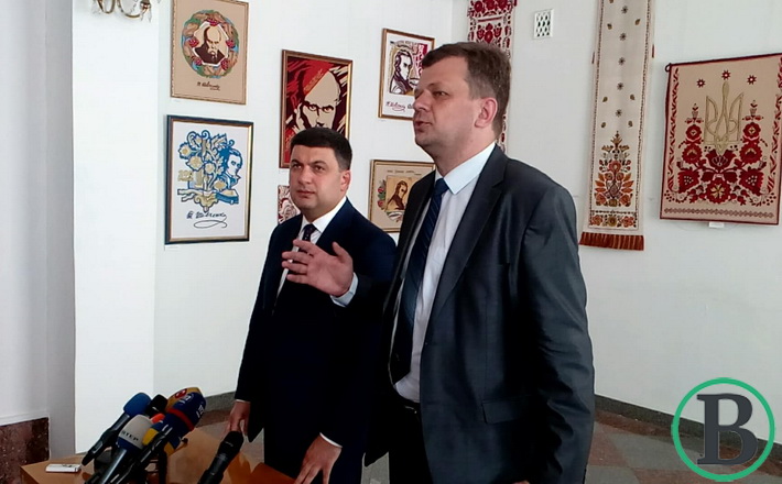 “Речовина розпилена локально”, – Гройсман спростував чутки про причетність військової частини до отруєння дітей