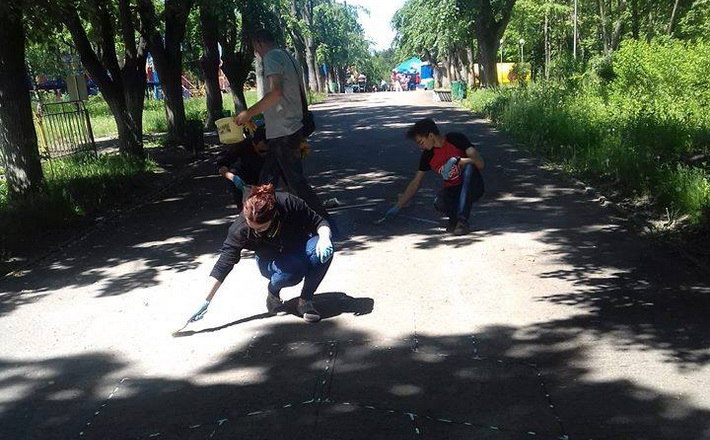 Найвідоміші ігри дитинства тепер на асфальті парків Черкас