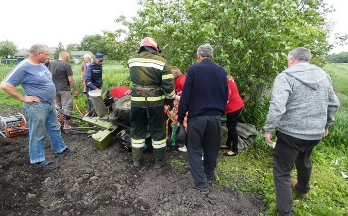 У Шполі чоловіка розчавив мотоблок (ВІДЕО)