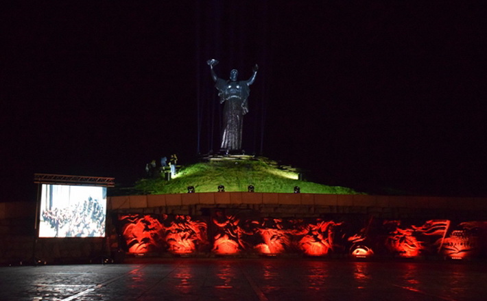 У Черкасах пройшла акція «Перша хвилина миру»