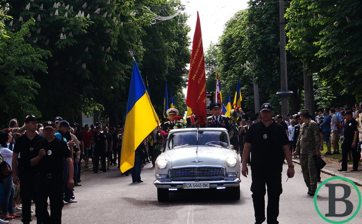 У Черкасах відзначають 73-ю річницю Перемоги над нацизмом у Другій світовій війні (ФОТОРЕПОРТАЖ)