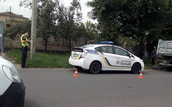 У центрі Черкас водій вантажівки збив велосипедиста
