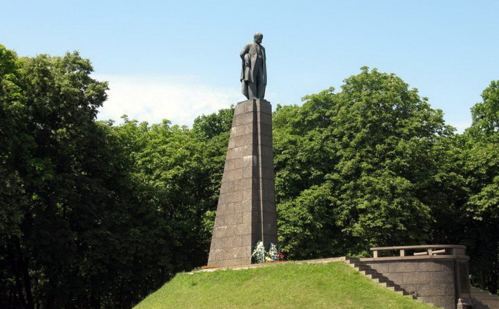 Сесію Черкаської міськради скликали…на Чернечій горі