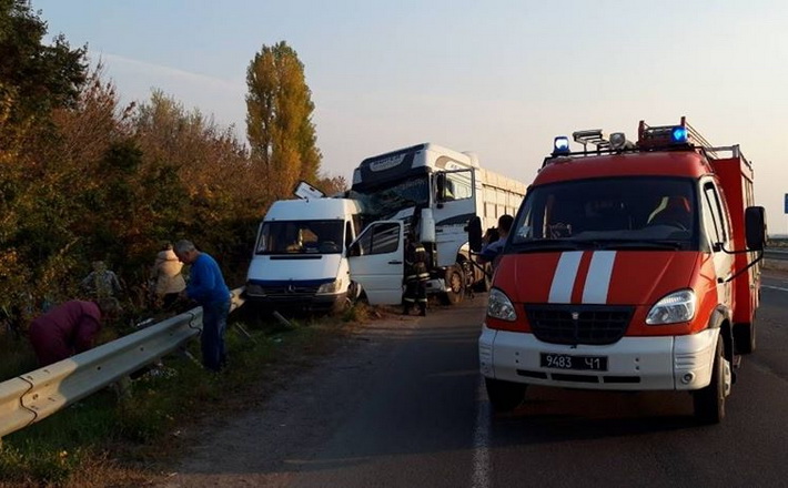 Дівчинка, яка втрапила в ДТП з групою школярів, померла в лікарні