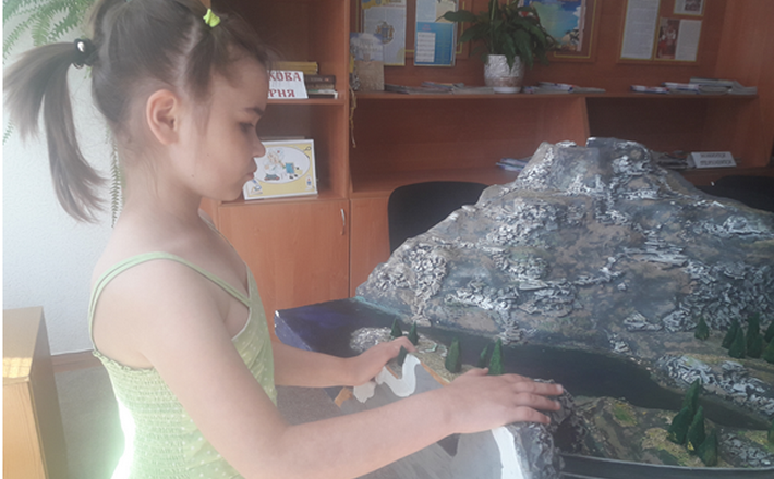 Студенти та викладачі ЧДТУ допомагають дітям із вадами зору краще пізнати світ