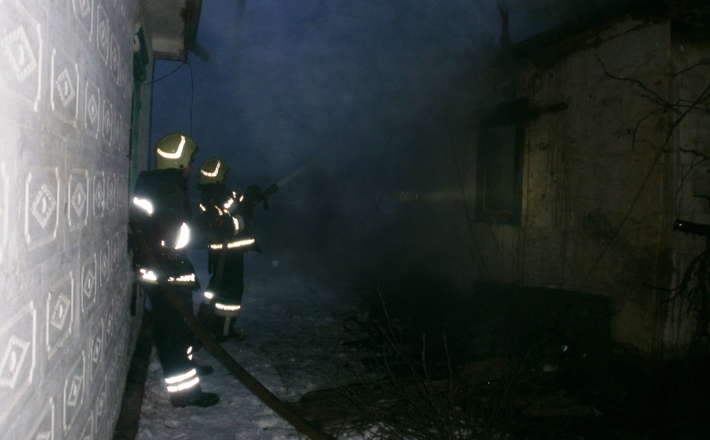 За добу в області несправне пічне опалення спричинило дві пожежі