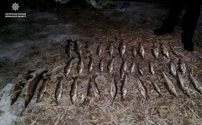 У Черкасах біля Дахнівської насосної станції затримали браконьєрів (ФОТО)