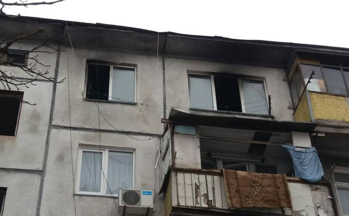 У Черкасах чоловік ледь не згорів у власній квартирі (ФОТО)