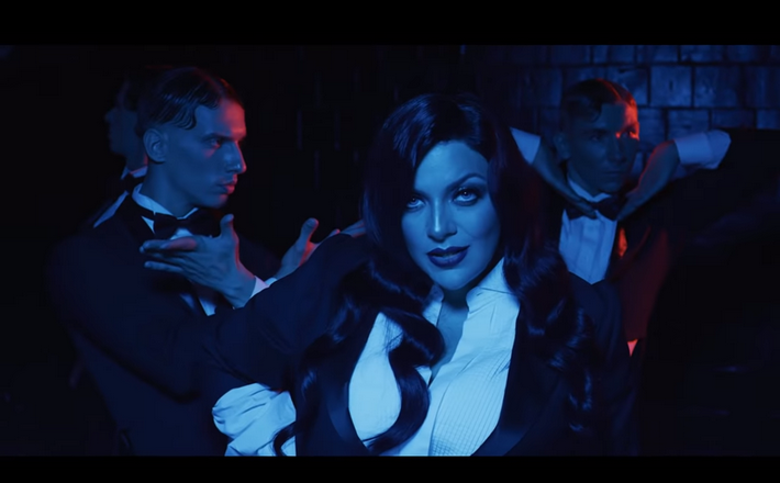 Зірковий психолог з Черкащини стала співачкою (ВІДЕО)