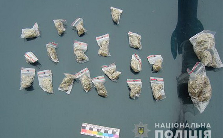 На Черкащині затримали чоловіка із партією наркотиків (ФОТО)