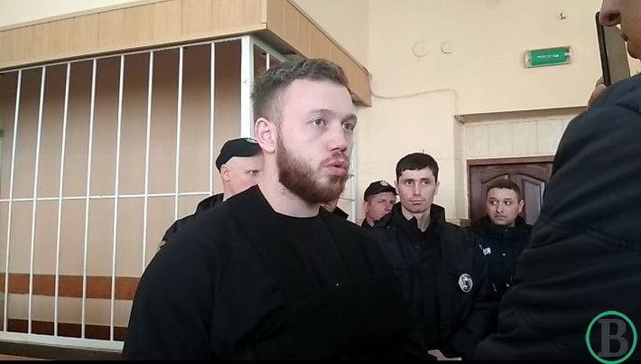 Суддя повідомив про те, що не може розглядати цю справу