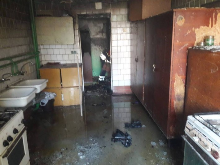 У Черкасах горів гуртожиток, у якому знаходились 27 осіб (ФОТО)