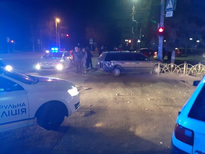 У Черкасах на бульварі Шевченка зіштовхнулися дві автівки (ФОТО)