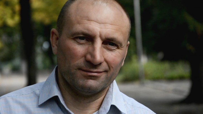 Міський голова Черкас продемонстрував спортивну форму на перекладині (ВІДЕО)