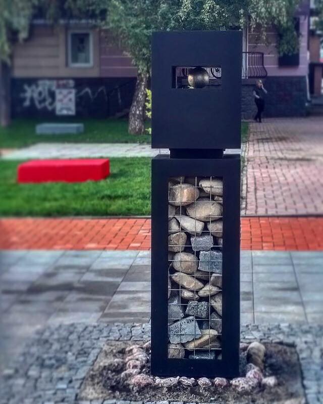 «Іспанський парк» в Умані: який підтекст містять встановлені скульптури