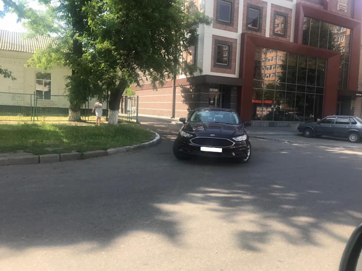 У Черкасах відзначився черговий “олень” (ФОТОФАКТ)