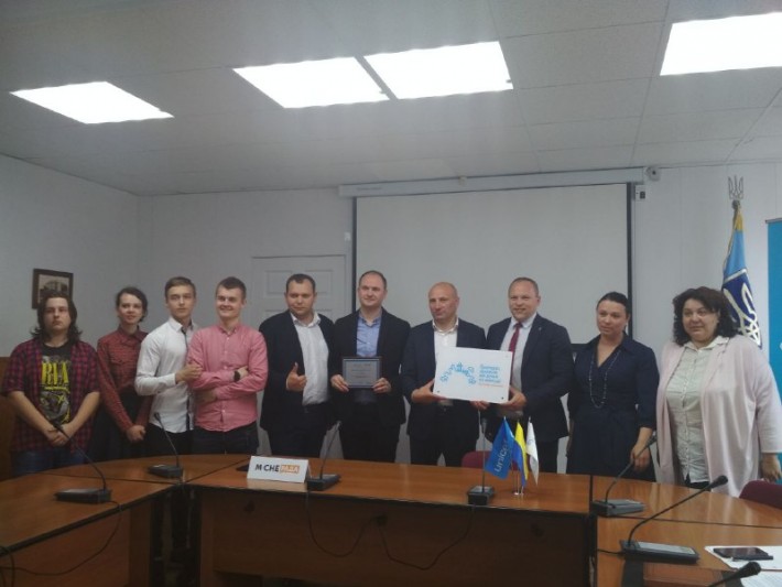За молодими людьми – майбутнє Черкас: Бондаренко фінансуватиме молодіжні проекти зі своєї зарплати (ФОТО)