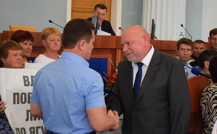 На сесії відзначили низку черкащан