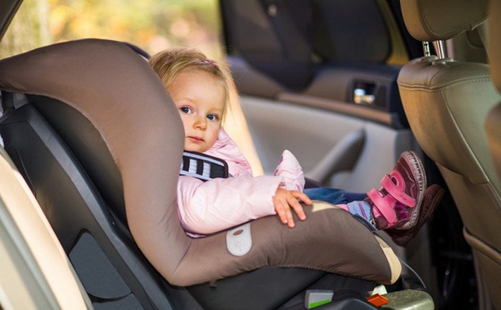 ВРУ прийняла закон про штрафи за перевезення дітей без автокрісел