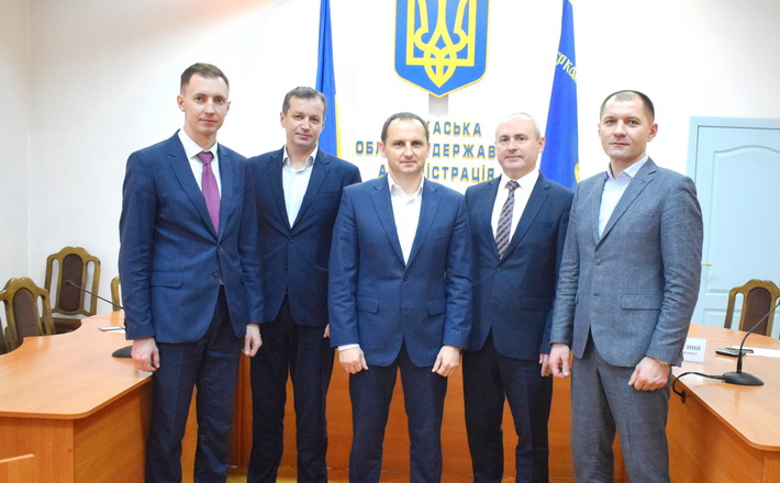 Зухвалий напад на водія лімузина та нові кадрові призначення в області: підсумок новин від “ВиЧЕрпно” (ВІДЕО)