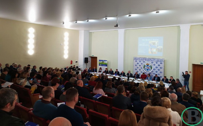 Робочі місця є:  у ЧДТУ обговорили перспективи співпраці освітян, влади та роботодавців (ФОТО)