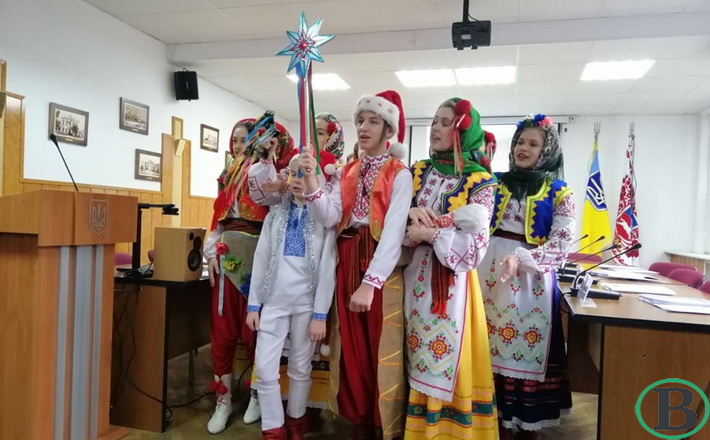 На черкаський виконком завітали Меланка і Коза (ФОТО)