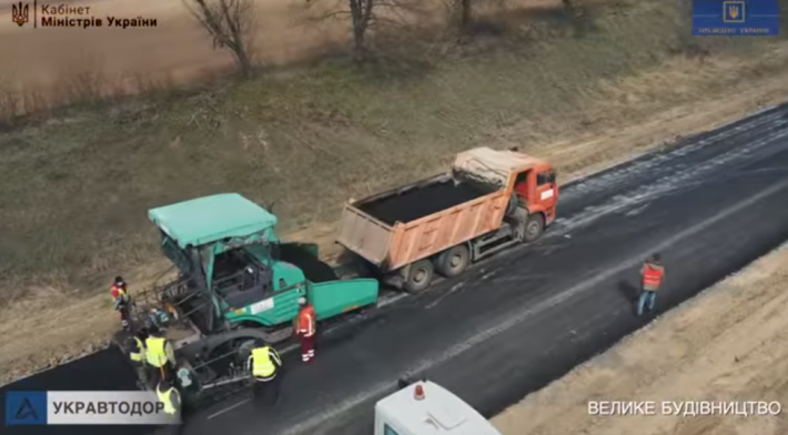 На Черкащині вперше за 40 років ремонтують автодорогу Н-16 (ВІДЕО)