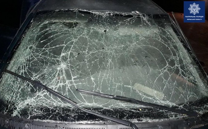 У Черкасах двоє чоловіків “підірвалися” в автомобілі (ФОТО)